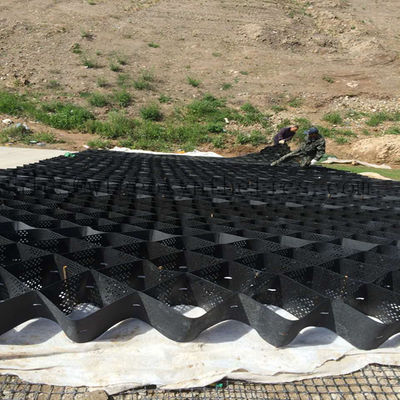 330mm-1000mm Απόσταση συγκόλλησης HDPE γεωκύτταρο για προστασία κλίσης