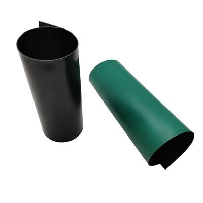 Προσφέρει γεωμεμβράνη HDPE 2 mm με πρότυπο ASTM GRI-GM13 και ηλεκτρονική τεχνική υποστήριξη