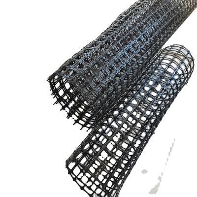 Μαύρο PP διάξιο γεωγραφικό πλέγμα 4040 για οδικές ενισχύσεις Μέγεθος πλέγματος 12,7*12,7mm άμεσο