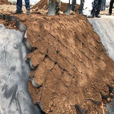 Λευκή ομαλή επιφάνεια HDPE γεωκύτταρο για τη βιώσιμη σταθεροποίηση του εδάφους και τον έλεγχο της διάβρωσης