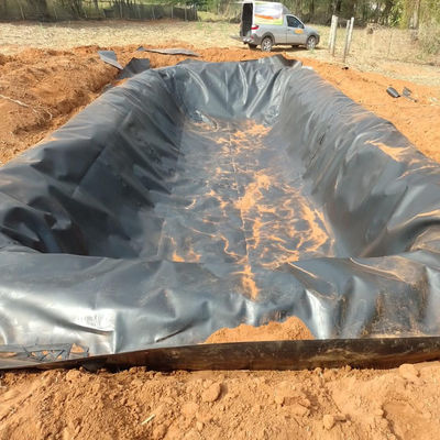 Μαύρη γεωμεμβράνη HDPE 0,75mm για πλαστικές στρώσεις λιμνών για φάρμες γαρίδας στις Φιλιππίνες