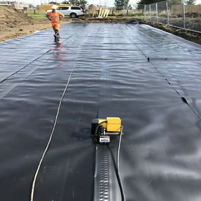1 mm 2 mm 3 mm ομαλή επιφάνεια HDPE υδροστερό γεωμεμβράνη για λιμνοθάλασσα λίμνης