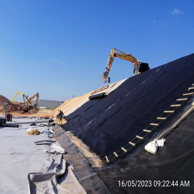 Ενισχυμένη γεωμεμβράνη HDPE με επένδυση μεμβράνης λίμνης για 100% πρωτόγονη υλική ύλη HDPE LLDPE