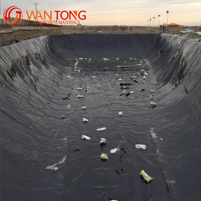Γεωμεμβράνη σε μαύρο και λευκό HDPE για την προστασία του περιβάλλοντος