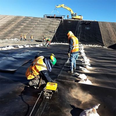 1.2mm HDPE Γεωμεμβράνη για την κατασκευή φράγματος στην Ουγκάντα Περιβαλλοντικά φιλική