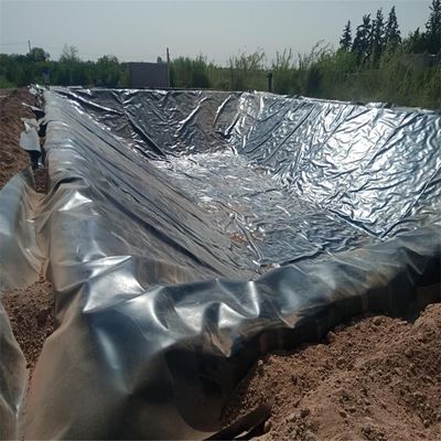 Εργαστήριο γεωμεμβράνης HDPE ακατέργαστης επιφάνειας 1,0 mm Φωτογραφία για την άντληση υδατοασφαλούς επένδυσης φράγματος
