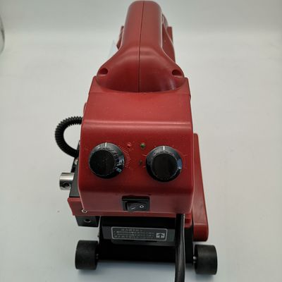 Ηλεκτρονική μηχανή συγκόλλησης γεωμεμβράνης θερμού σφήνας 850W Δύναμη για γεωργικά έργα