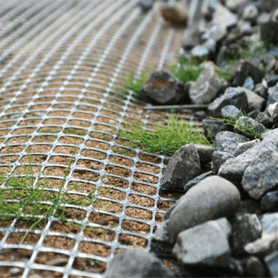 Κινέζικο στυλ σχεδιασμού 50-50kn/M PP Bi-Axial Plastic Geogrid για Σιδηροδρόμους και Αεροδρόμια