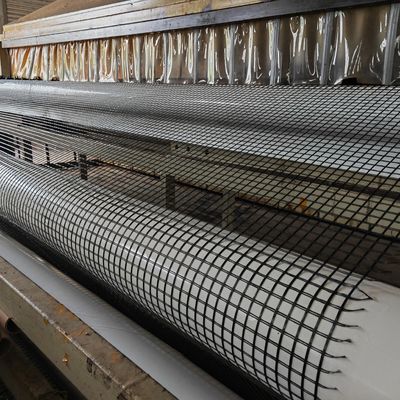 100KN/M Δυνατότητα τέντωσης Μονοάξιο Δύοάξιο Πολυεστέρα Γεωκόρυφο για τοίχους στήριξης