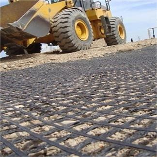 Πολυεστέρα Biaxial Geogrid με πιστοποίηση CE/ISO9001 Μέγεθος πλέγματος 25mm*25mm's Leading